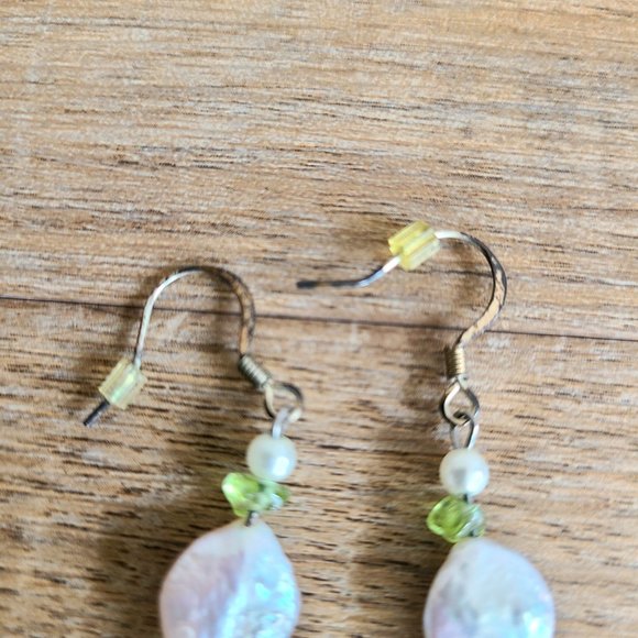 Hand made Pearls and Peridot bracelet and earrings jewelry set. - Picture 4 of 4